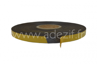 Magnetic and economical adhesive tape for removable assembly adezif AM 250